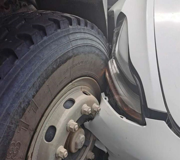 自动驾驶撞渣土车 特斯拉官方表示：车主驾驶违规