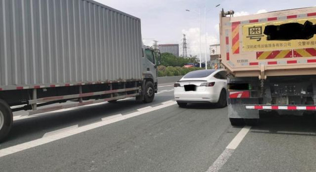 自动驾驶撞渣土车 特斯拉官方表示：车主驾驶违规