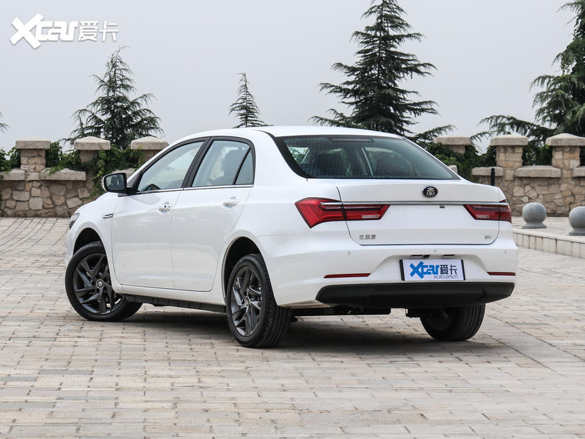 比亚迪汽车2020款秦EV