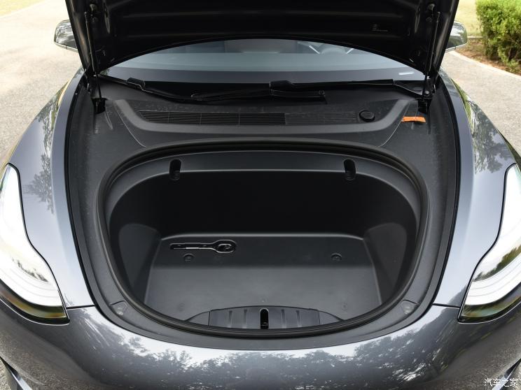 特斯拉中國(guó) Model 3 2020款 改款 長(zhǎng)續(xù)航后輪驅(qū)動(dòng)版