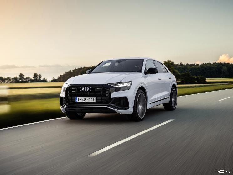 奧迪(進(jìn)口) 奧迪Q8新能源 2020款 60 TFSI e quattro S line 歐洲版
