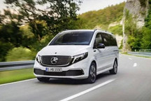 奔馳V級(jí)純電車型EQV曝光 405km續(xù)航+設(shè)計(jì)賊帥