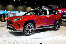 官方純電續(xù)航約 68 公里 豐田公布 RAV4 插混美國(guó)定價(jià)