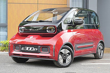 新寶駿E300系列開啟預(yù)售 售價6.58萬-8.58萬元