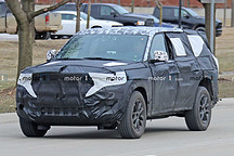 2021款Jeep大切諾基最新諜照曝光 新增PHEV車型