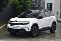 首款插電產(chǎn)品 東風(fēng)雪鐵龍?zhí)煲軵HEV亮相