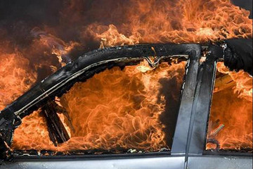 电动车非得上自燃险？我看你是被忽悠瘸了！