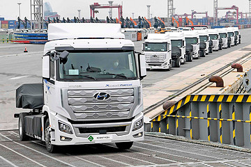 现代氢燃料电池重卡将投入商用 首批已运往瑞士