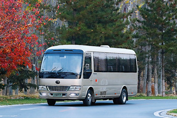 全新宇通T7系列正式上市 纯电版满载续航超过260km