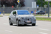 纯电平台打造！全新第2代奔驰EQC路试谍照曝光