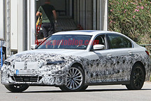 纯电版宝马3系路试谍照曝光 采用长轴距设计/前后部微调