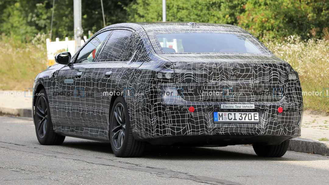 bmw-i7-spy-photo4.jpg