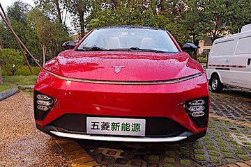外观时尚运动 五菱新能源路试谍照曝光