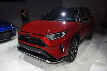 新国产丰田RAV4插混版将于广州车展亮相