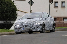 奔驰EQE最新路试谍照曝光 或将于2022年底发布