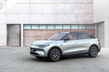 零跑C11公布售价 补贴后15.98万元起/预计2021年四季度交付