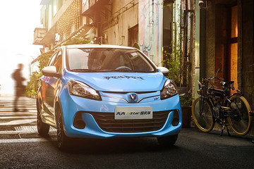 长安奔奔E-Star国民版开启预售 限量售价2.98万元起