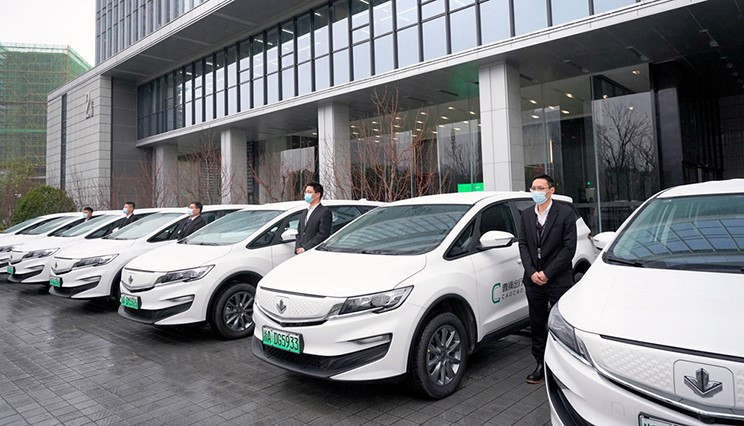 曹操出行交車現(xiàn)場(chǎng)_副本.jpg
