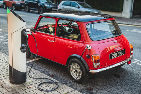 classic-mini-cooper-electric-conversion-by-swind_100708052_l.jpg