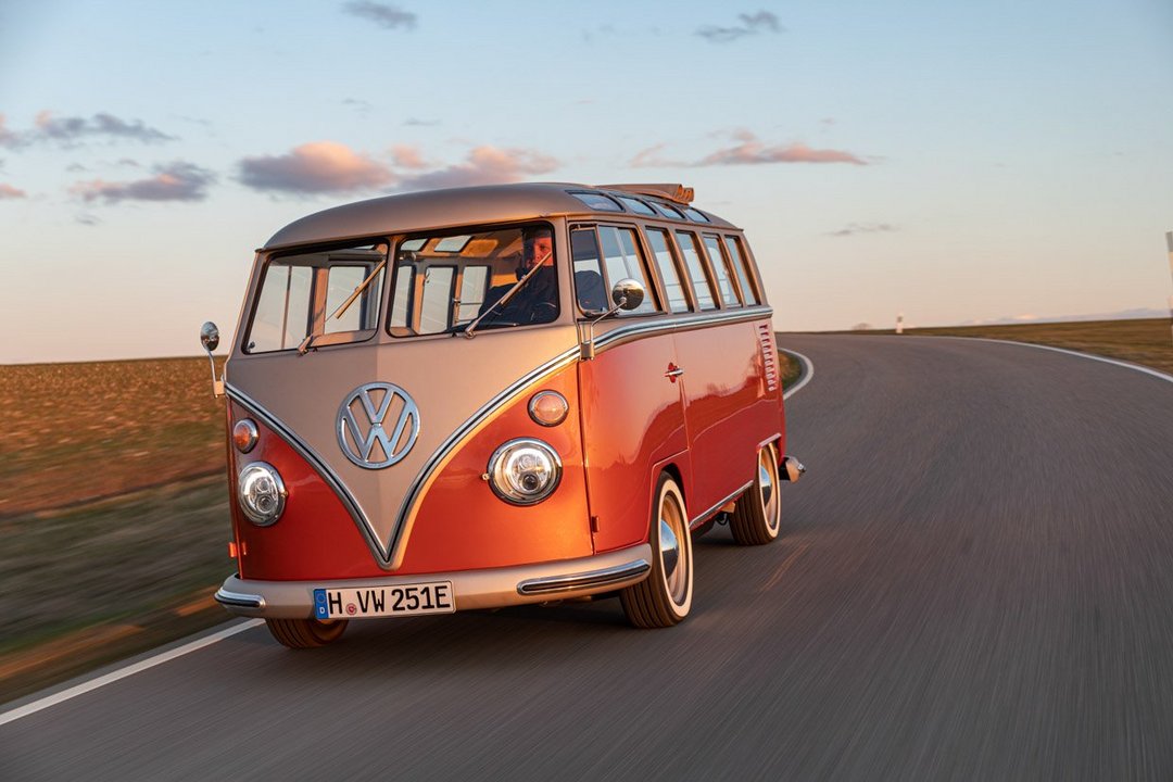 volkswagen_e_bulli_ev_van_1.jpg