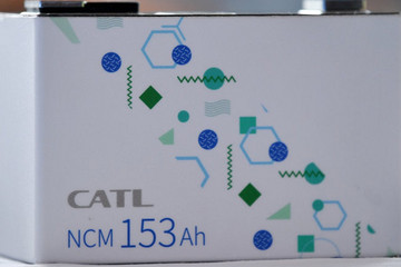 宁德时代正开发新型动力电池 无钴无镍低成本