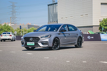 实拍新款名爵6 PHEV 年轻人的第一台插电混动