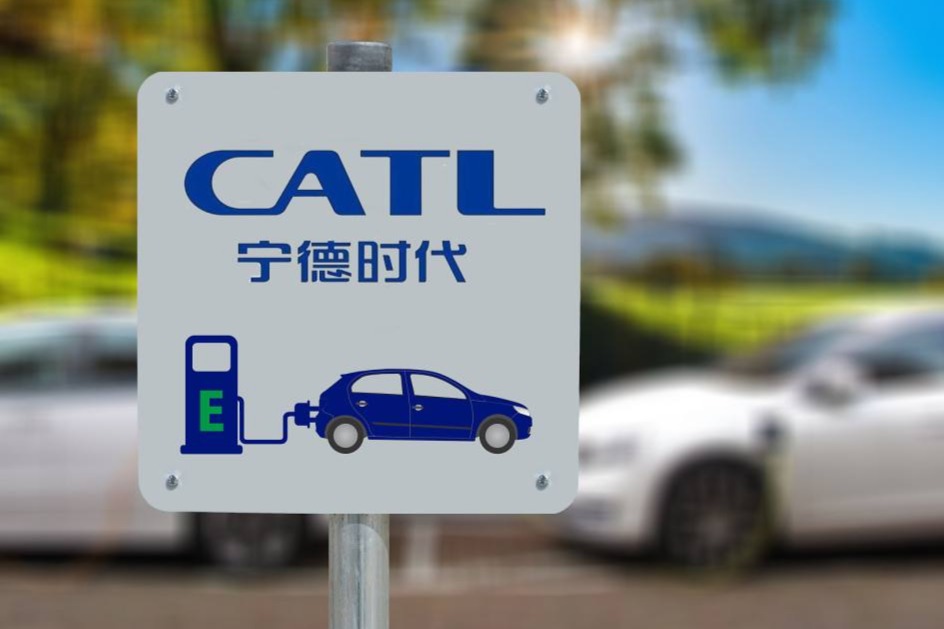 一电观察 | 时代的旗帜