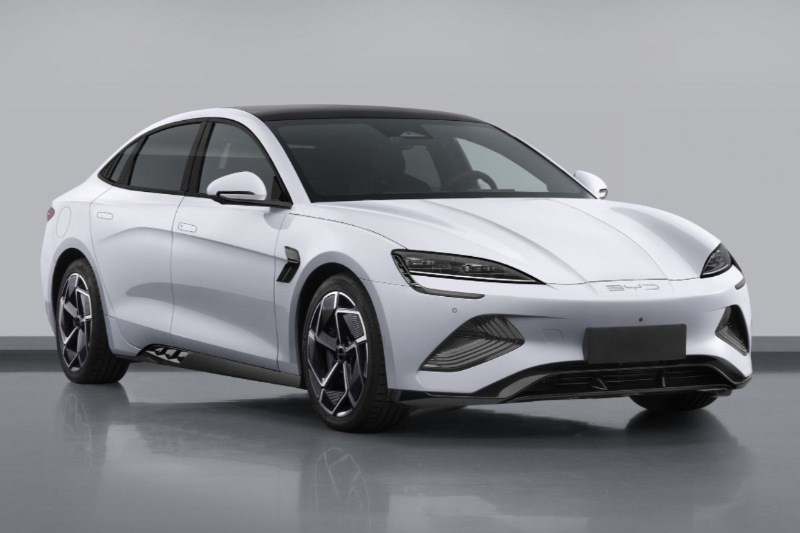 比亚迪海豹3.8秒破百 竞品为Model 3 售价预计24-30万之间