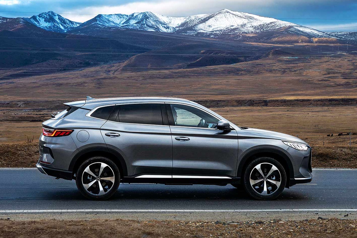 比亚迪到底给不给自己的“好朋友”提供电池？