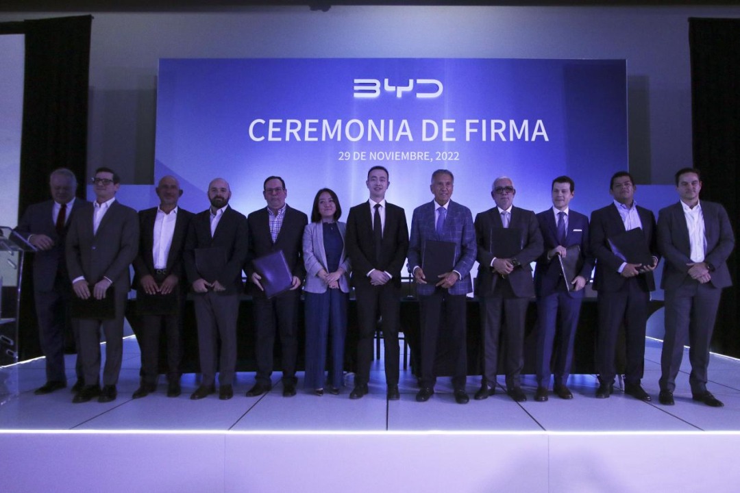 比亚迪“出海”，在墨西哥签约八家经销商