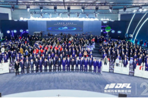 東風風神攜SKY EV01亮相東風智能新能源品牌SHOW