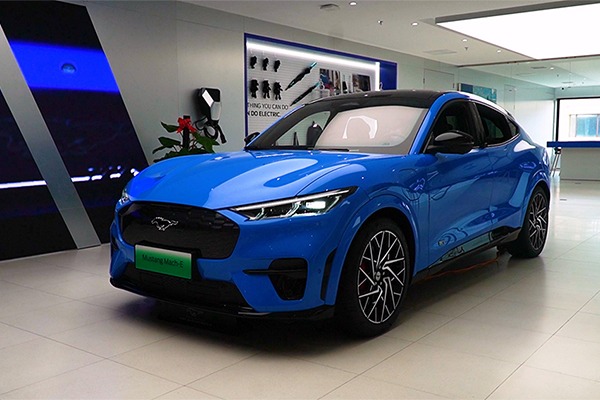 電動嘚吧嘚 | Mustang全新紀元的開端之作 Mach-E到店實拍