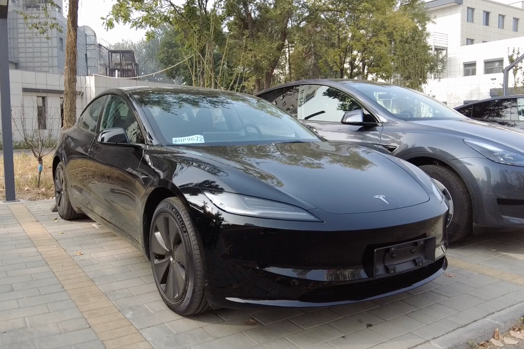 比老款贵2.8万的新款特斯拉Model 3值得买吗？