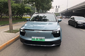 爱驰U5试驾，做这条街最亮的仔