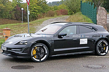 最美电动“瓦罐” 保时捷Taycan Cross Turismo无伪装路试谍照曝光