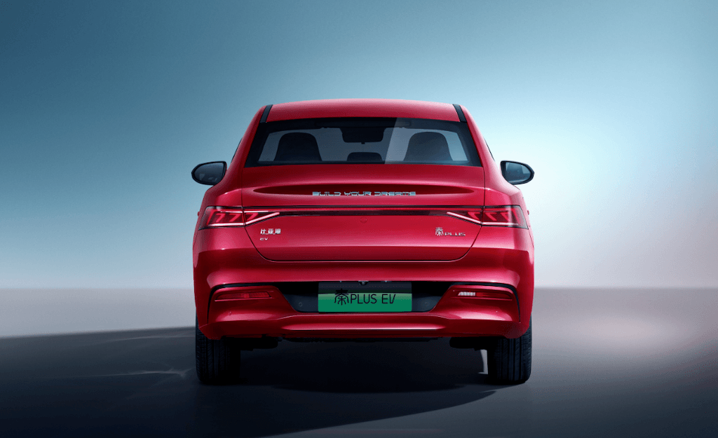 秦PLUS EV-車(chē)尾.png
