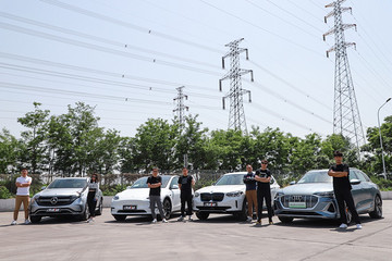 豪华纯电SUV大横评（续航篇）：BBA大战特斯拉