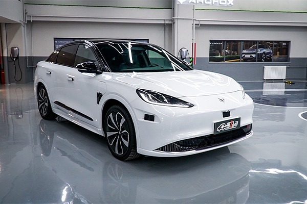 鴻蒙車機(jī)初體驗(yàn)：這就是智能座艙未來(lái)的樣子？