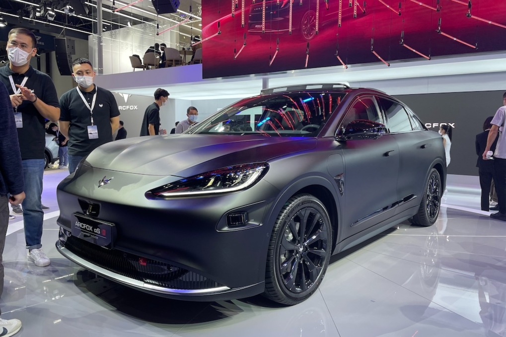 離交付還遠(yuǎn)么？極狐阿爾法S華為HI版量產(chǎn)版正式亮相