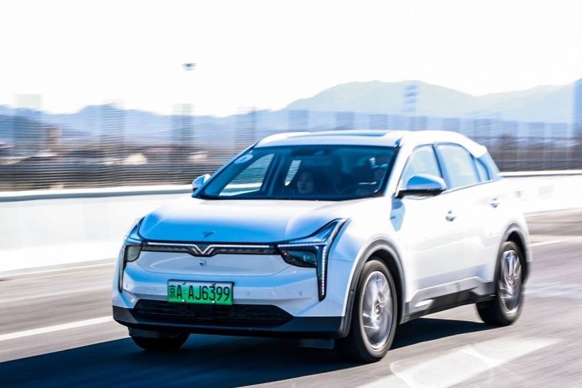 說好開哪吒U Pro帶我來度假，結(jié)果溜了一圈真是“玩兒”來了！