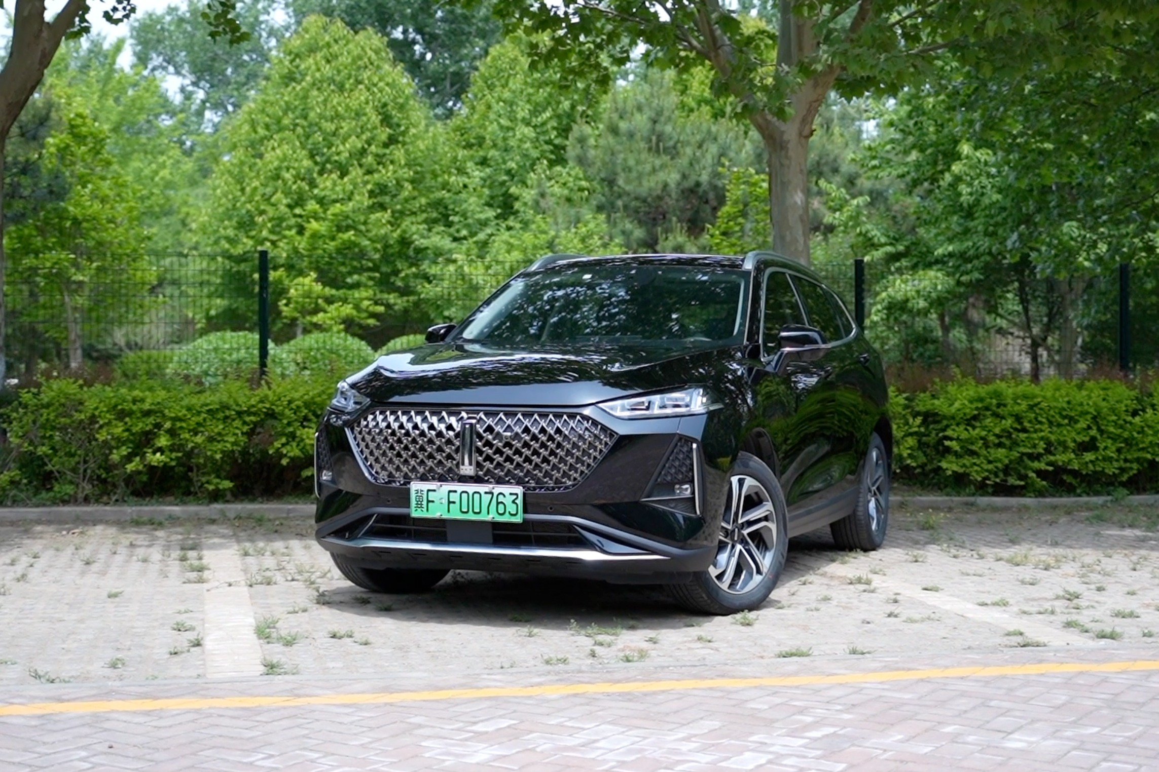 除了能耗拼不过，其他哪哪都不错 玛奇朵DHT PHEV高速油耗测试