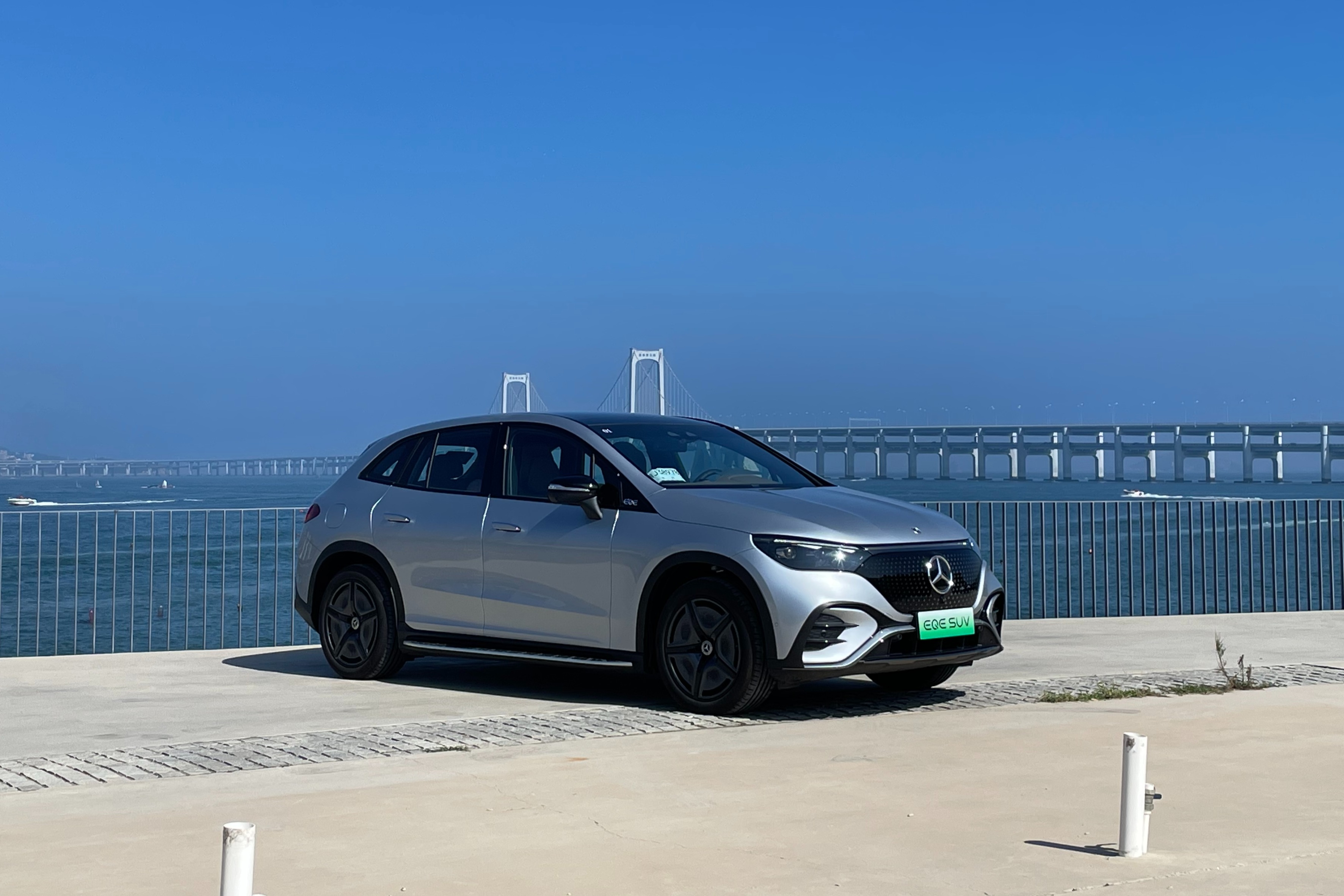 花60萬除了車標(biāo)沒別的？試駕奔馳EQE SUV 500 4Matic