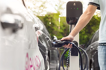 揭露：电动汽车是否真的把污染转嫁给了发电站？