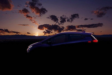 雪佛兰Bolt EUV预告图发布 分体式大灯设计 2021年投产