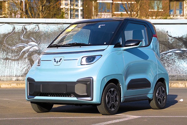 这个小可爱居然能跑300+km？五菱NanoEV体验