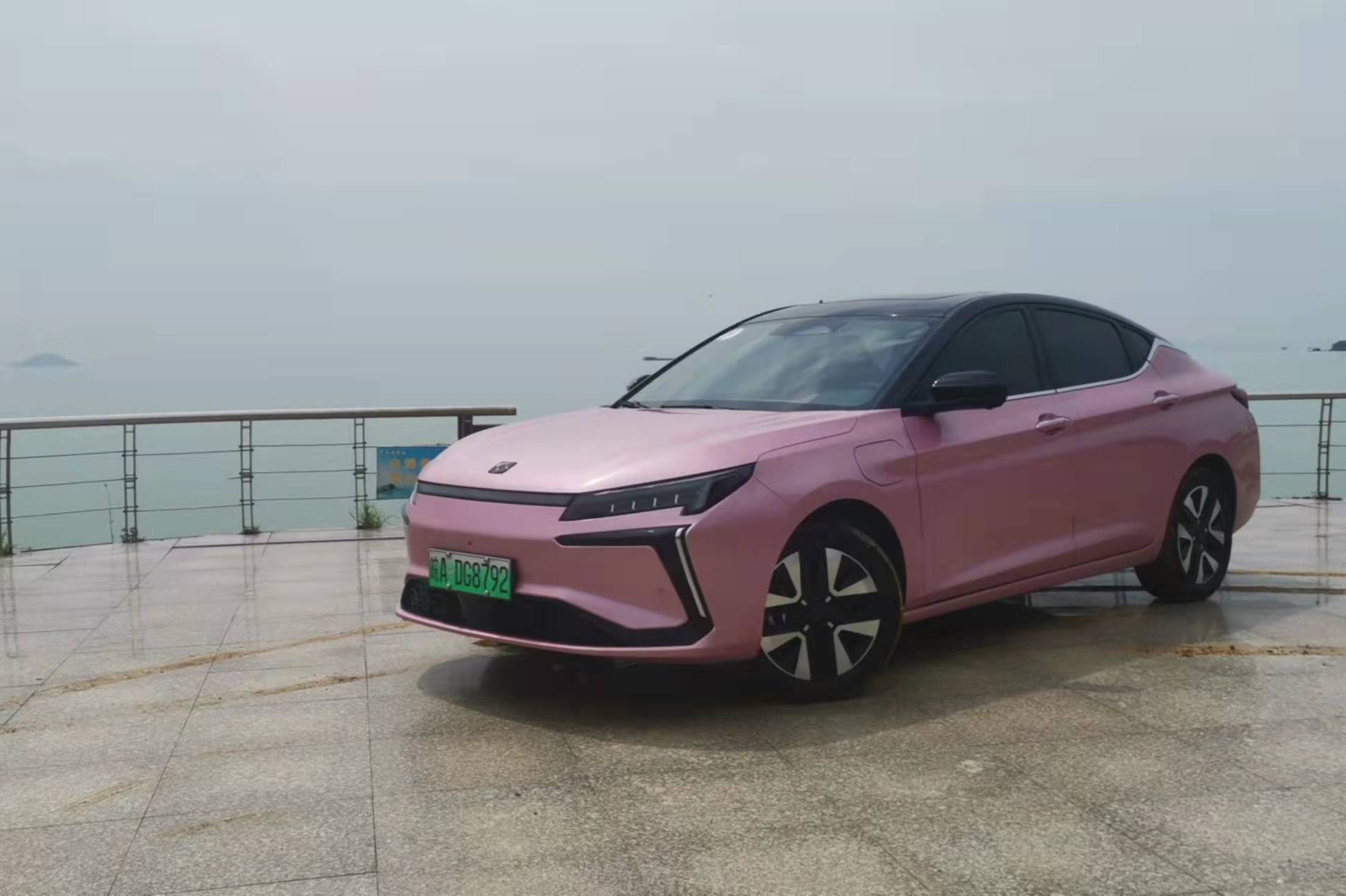 蜂窝电池+热泵空调 轿跑造型的思皓爱跑怎么样？