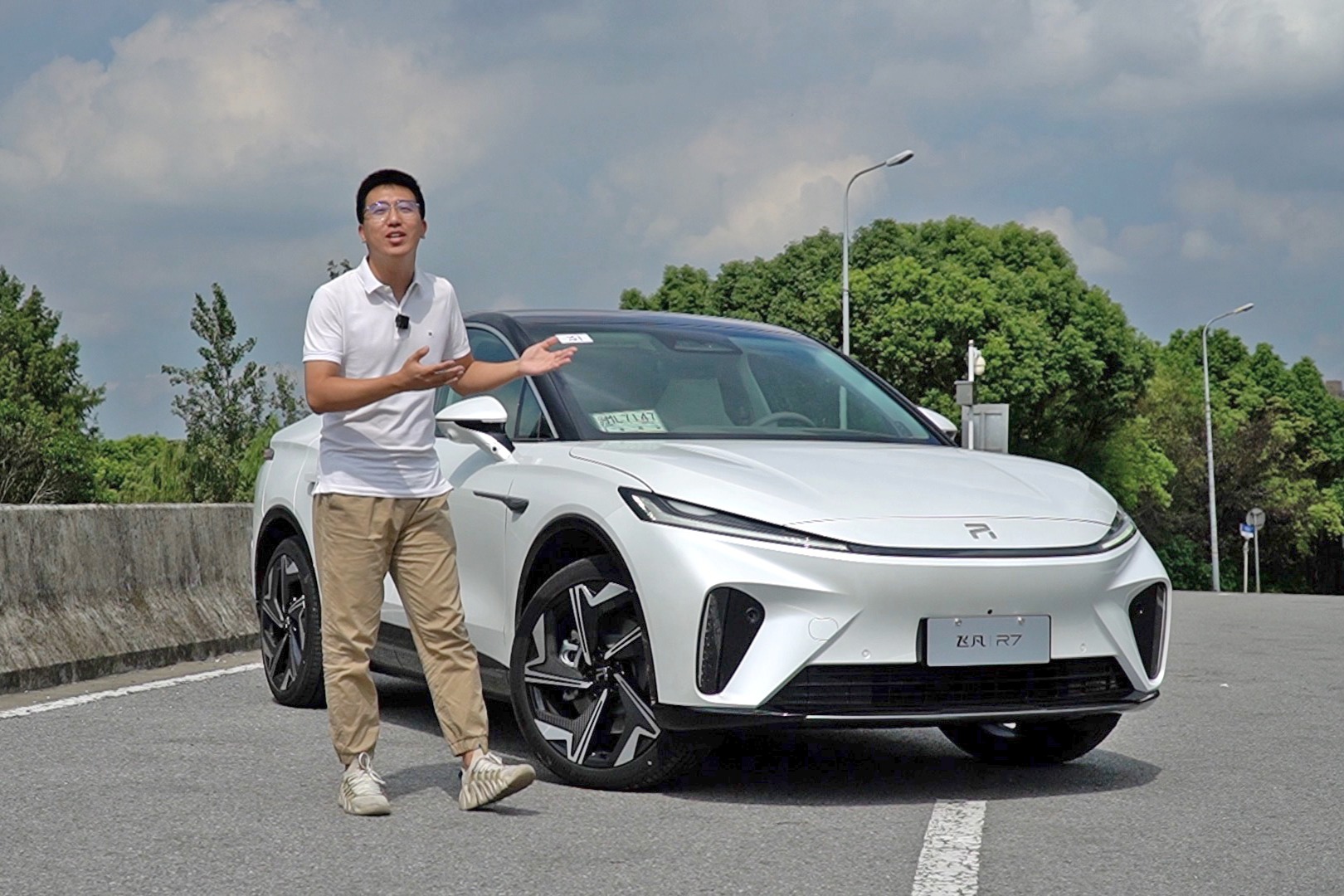 卷王驾到，请让一让 新能源下半场还得看飞凡R7