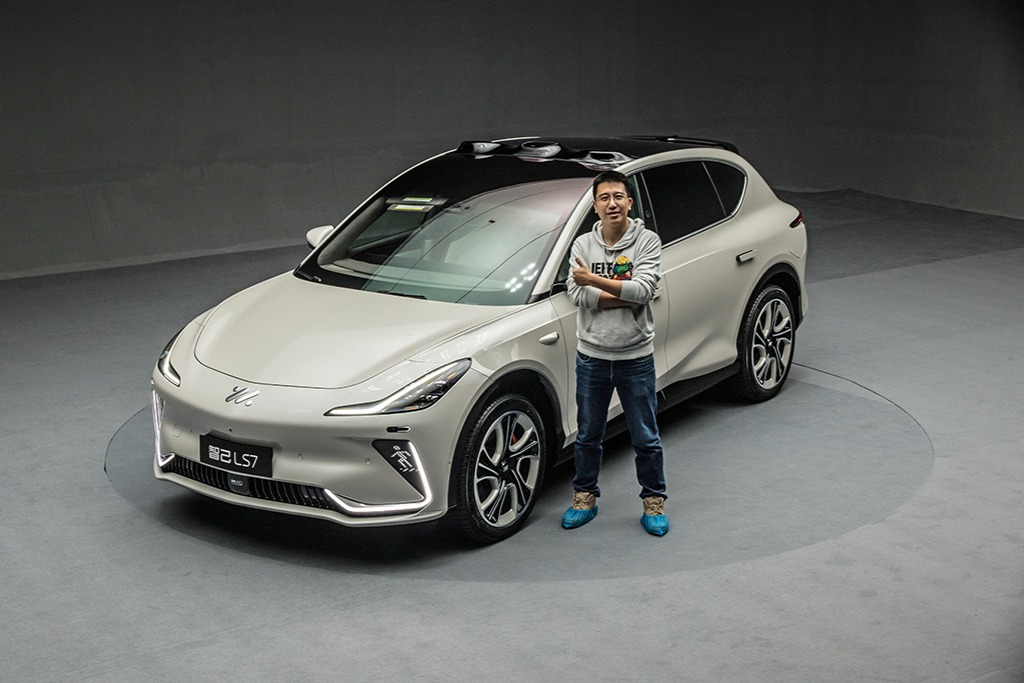 超大穹顶+零重力座椅 智己LS7这次带来的惊喜有点多