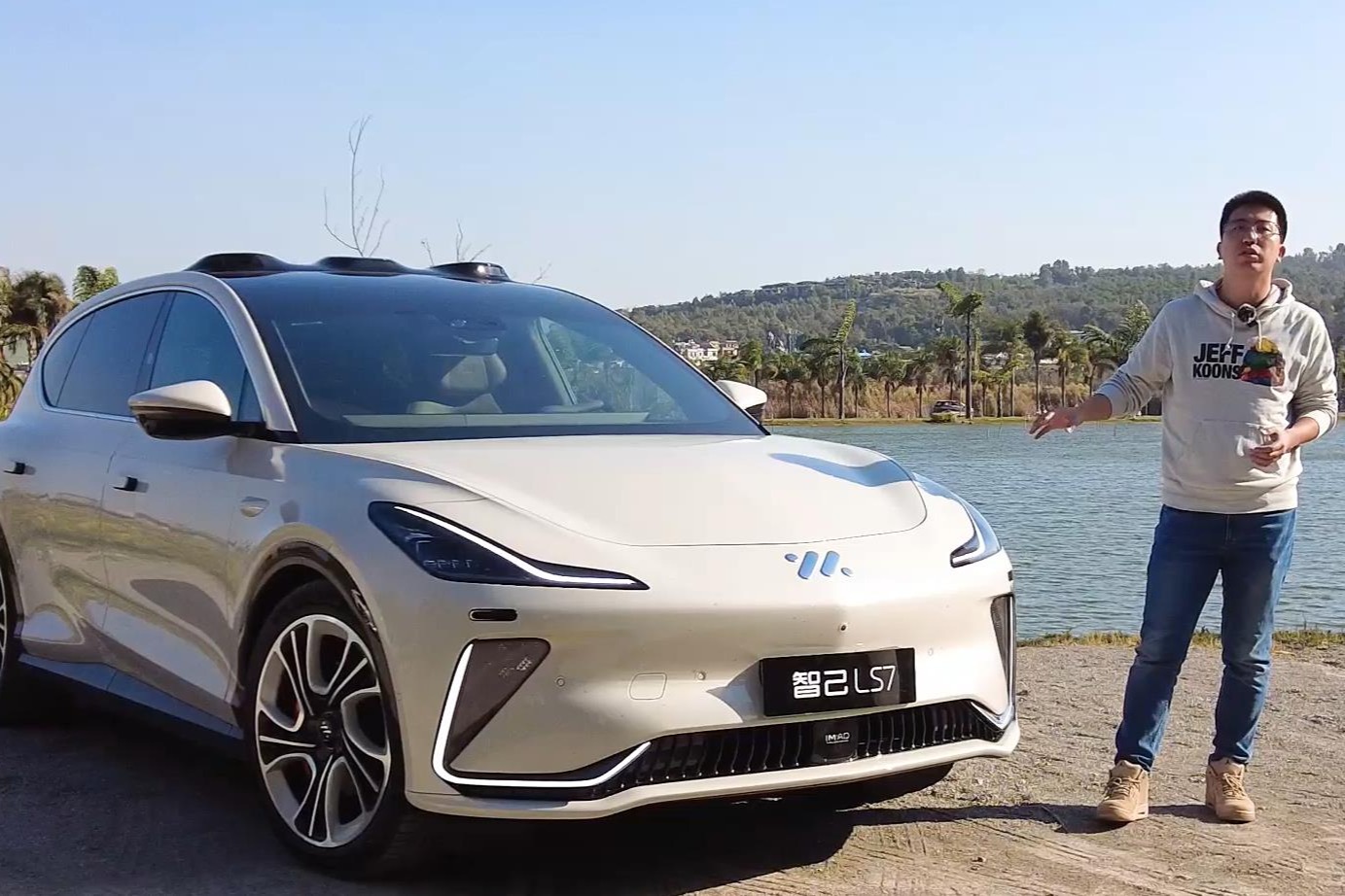 真实力还是搞噱头 盲订超1万台的智己LS7究竟表现如何？