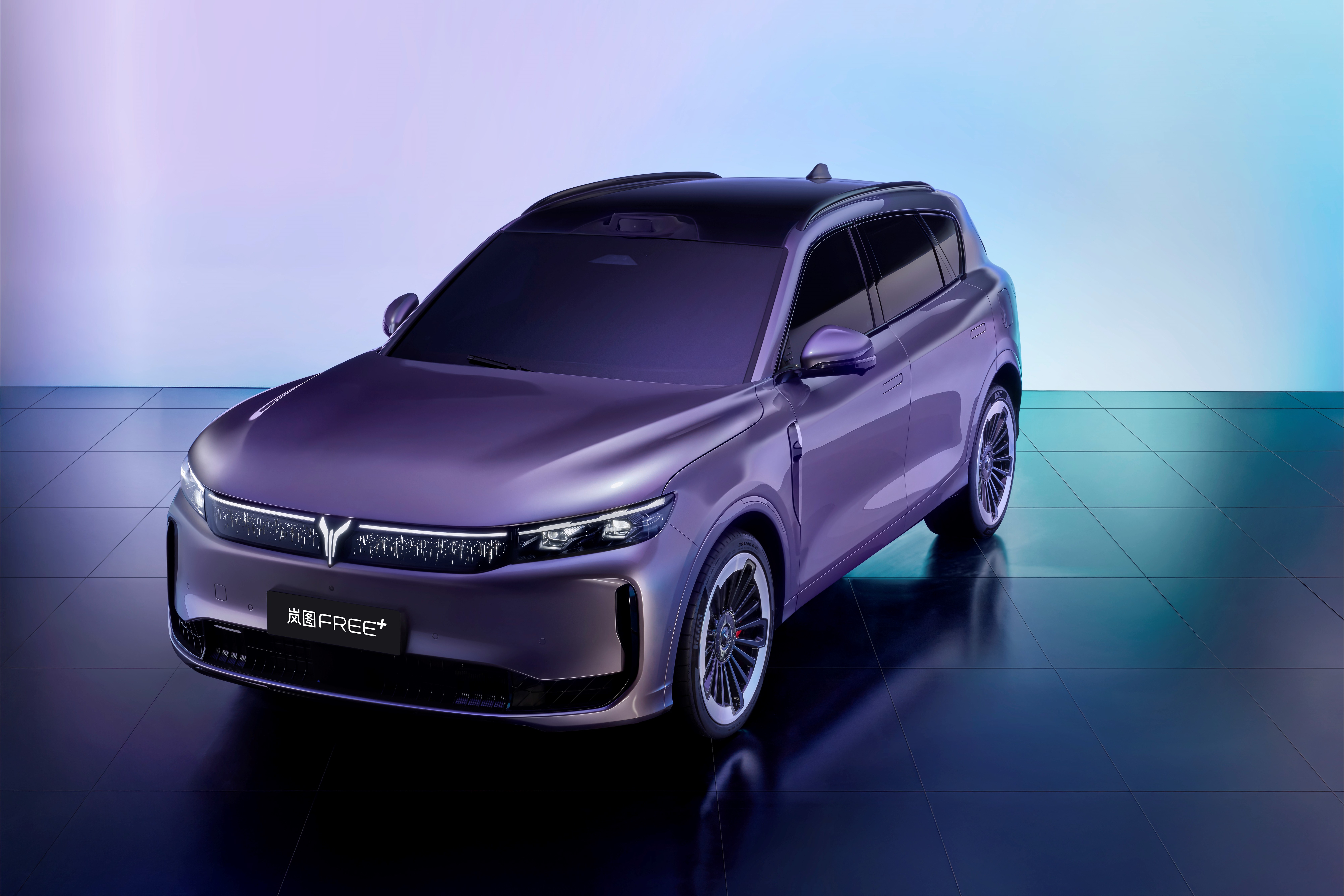 嵐圖汽車(chē)官宣鄧超為品牌大使，頂流明星牽手中國(guó)高端品牌成趨勢(shì)